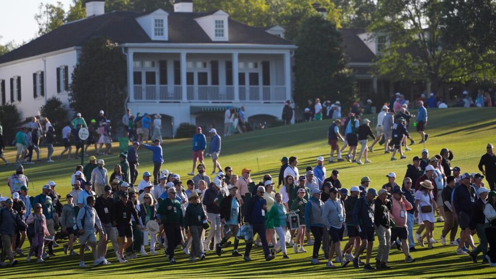 Mark Calcavecchia at a golf tournament